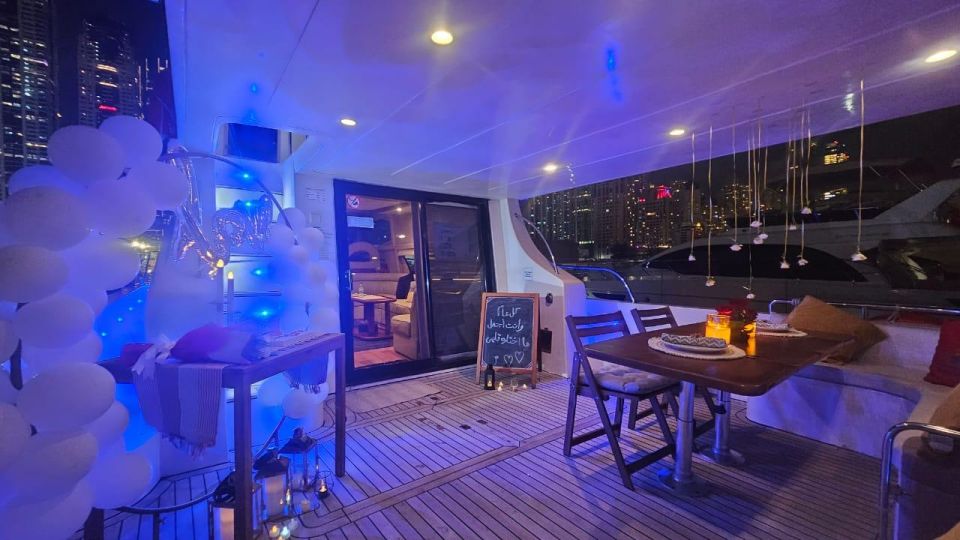 Dubaï : dîner romantique privé en yacht