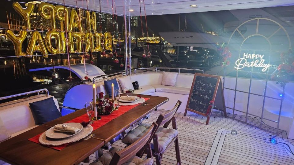 Dubaï : dîner romantique privé en yacht