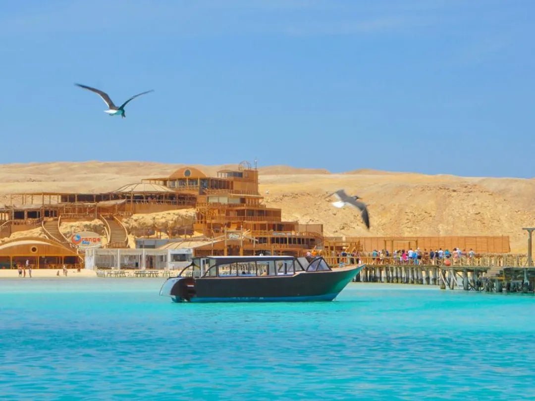 Hurghada: Orange Island Yacht Trip with Lunch & Water Sports with Tran – Shouf