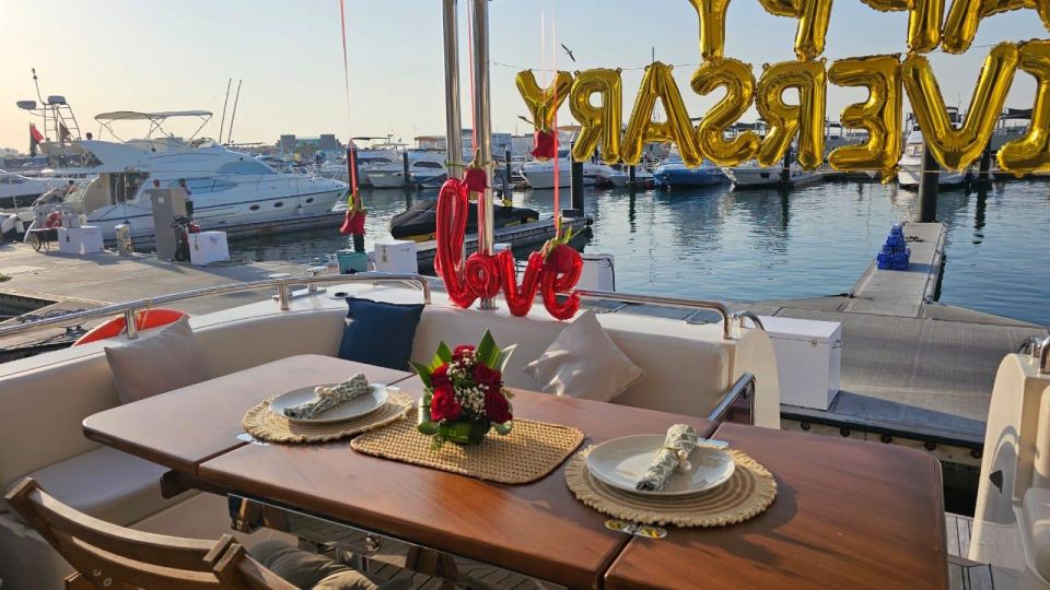 Dubaï : dîner romantique privé en yacht