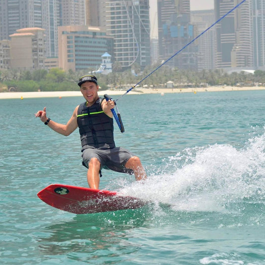 Dubai: Wake Boarding Experience