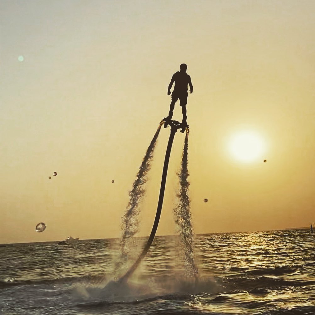 Dubaj: Przeżycie na Flyboardzie
