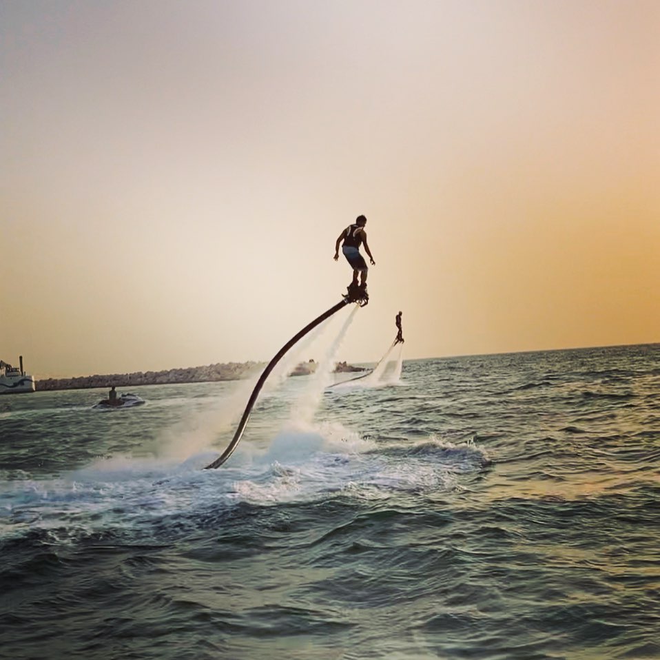 Dubaj: Przeżycie na Flyboardzie