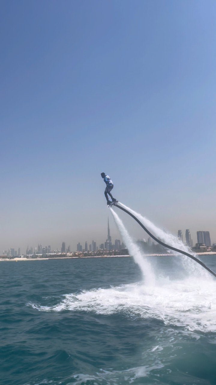 Dubaj: Przeżycie na Flyboardzie