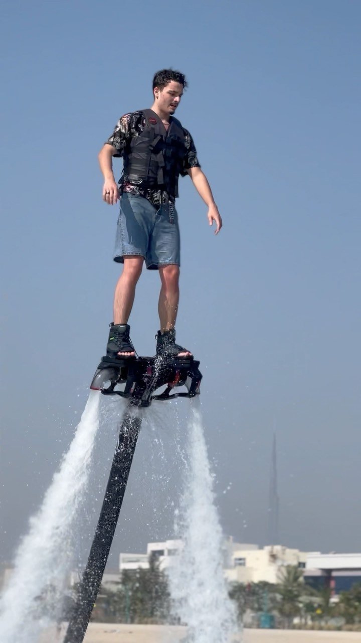 Dubaj: Przeżycie na Flyboardzie