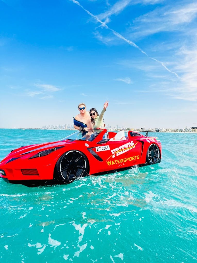 Dubai: Naik Jetcar di Laut Dubai