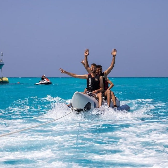 Marassi: viaje privado en yate con natación y almuerzo opcional en la costa norte