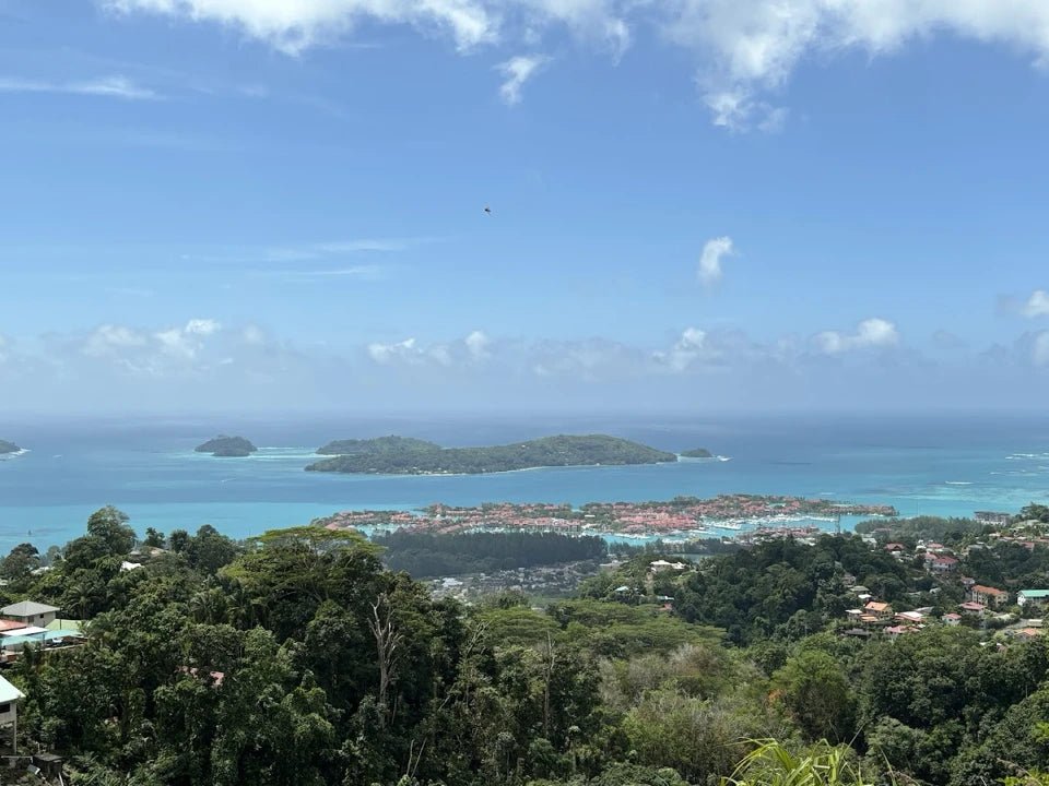 Mahé: Explore a Ilha de Mahé em uma excursão privada personalizada para pequenos grupos