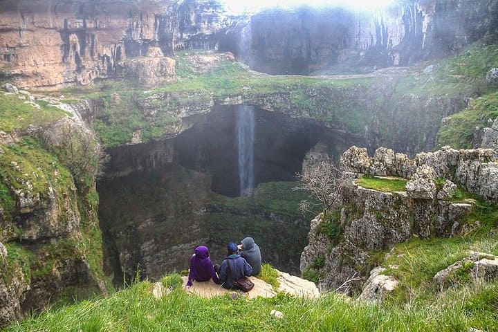 De Beirute: Lagos Aaqoura, Cachoeira Baatara e excursão de um dia a Batroun