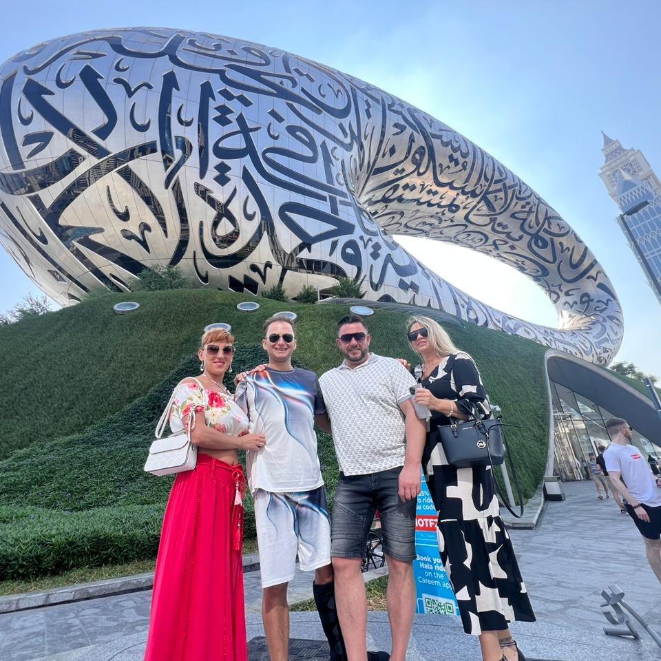 Dubai: Tour Guidato della Città tra Architettura Moderna e Attrazioni Turistiche