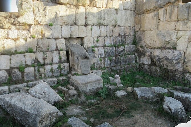 De Beirute: Excursão de um dia ao marco de Mleeta, Castelo de Beaufort e Templo de Eshmun