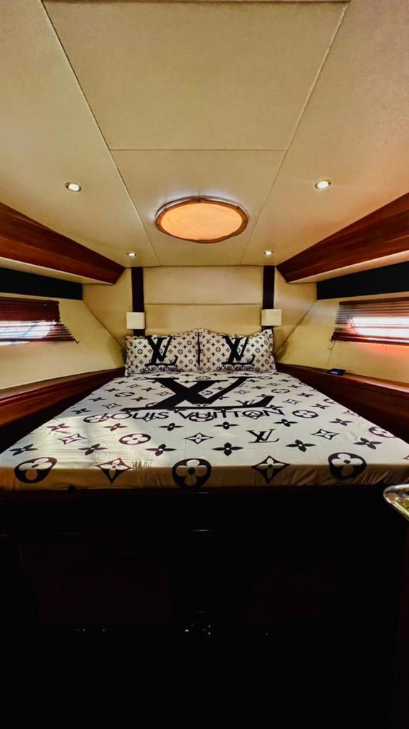 Dubai: 72 FT SuperFly Siddi Yacht Tour