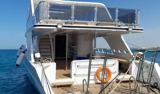 El Gouna: Private Boat Day Trip to Bayoud