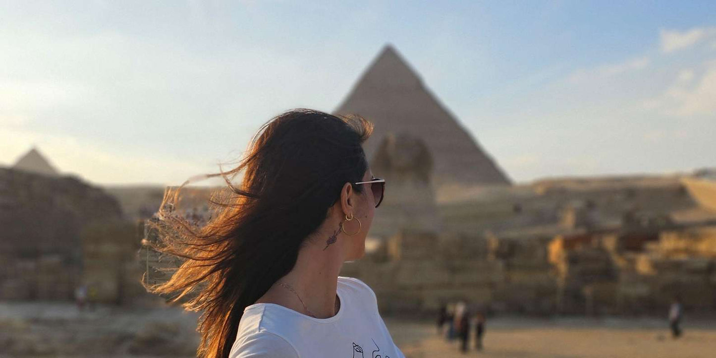 From Hurghada: Piramides van Gizeh & Egyptisch Museum Kleine Groepstour per Busje