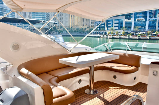 Dubai: Tour Privato su Majesty 56FT