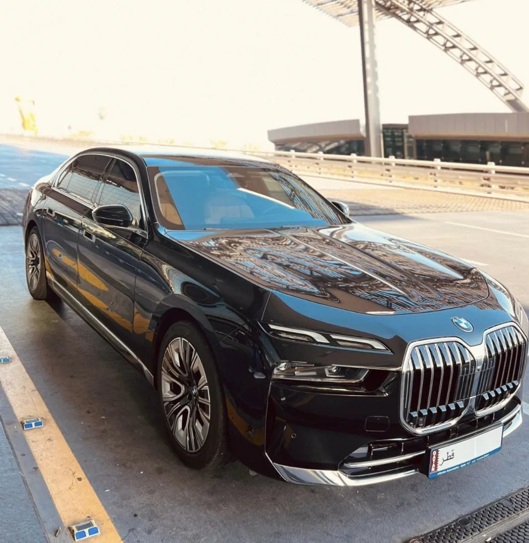 Doha: BMW 7-series 740 Private Car Rental with Driver – Shouf