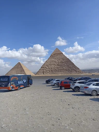 开罗:吉萨金字塔、萨卡拉和孟菲斯一日导览游(含午餐)