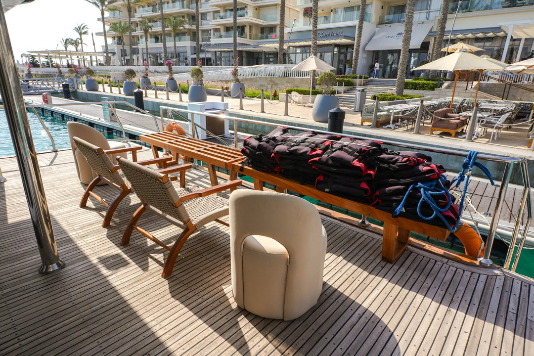 Marassi: Gita in Yacht Privato con Nuoto e Pranzo Opzionale sulla Costa Nord