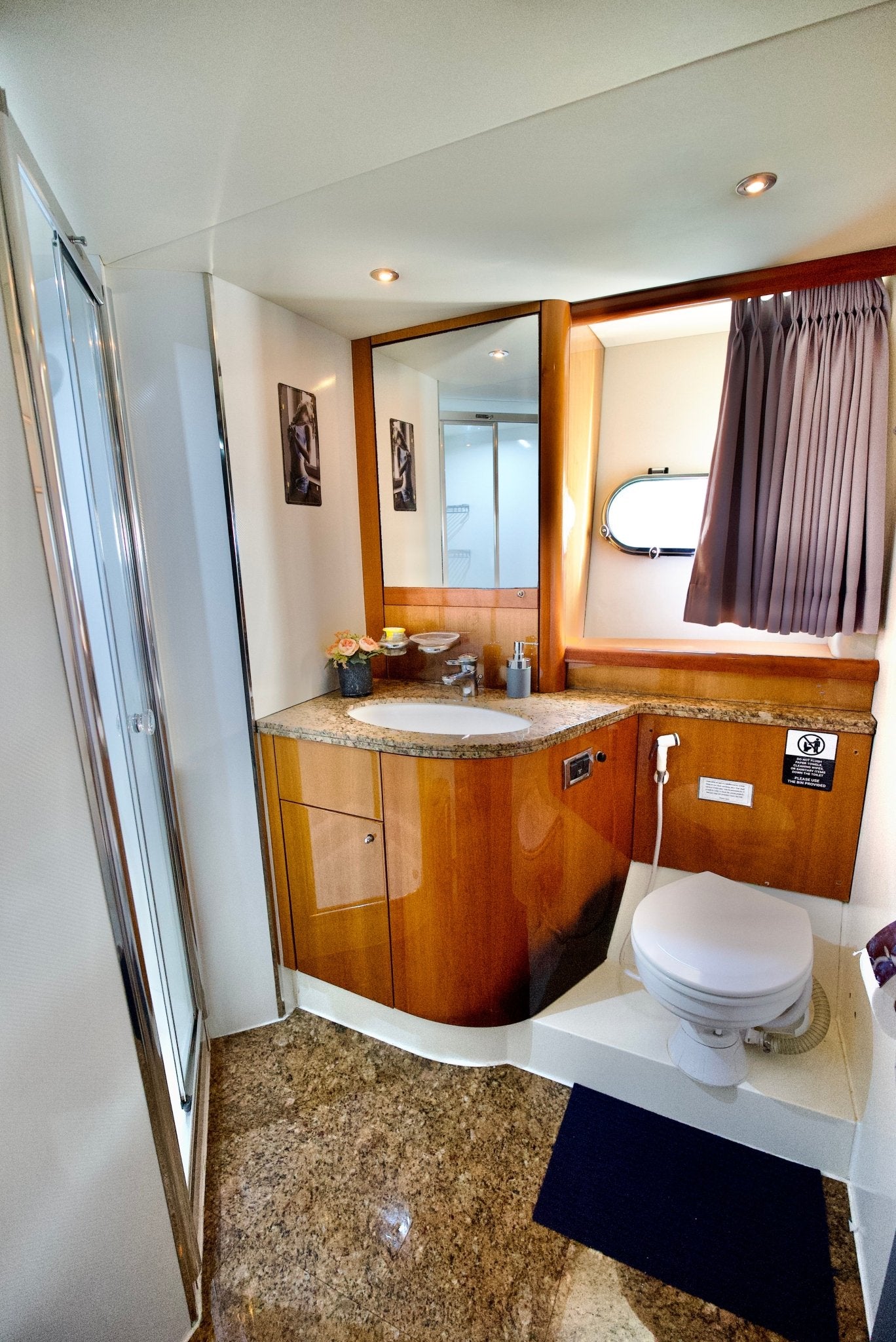 Dubai: privétour Sunseeker 90FT jacht