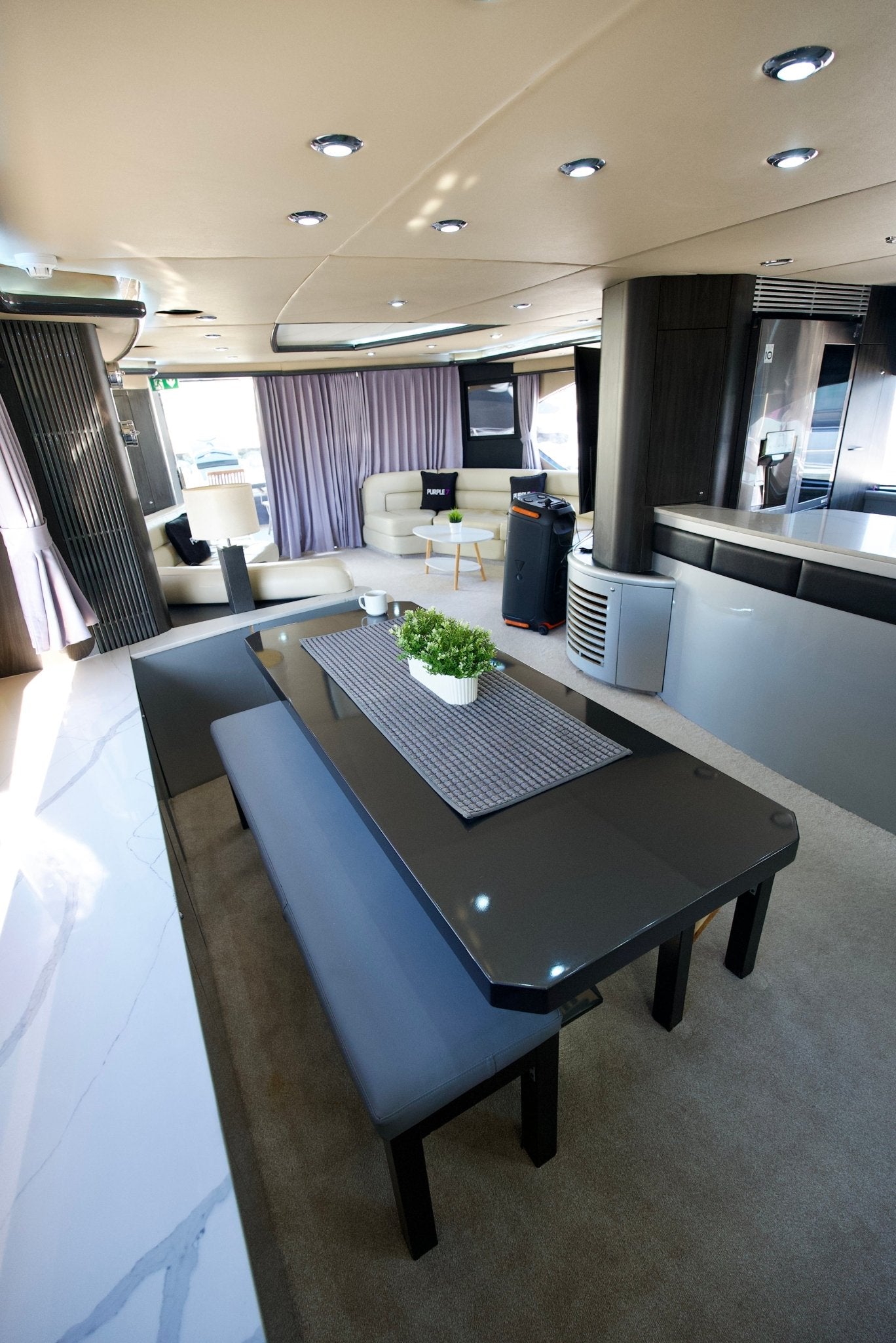 Dubai: privétour Sunseeker 90FT jacht