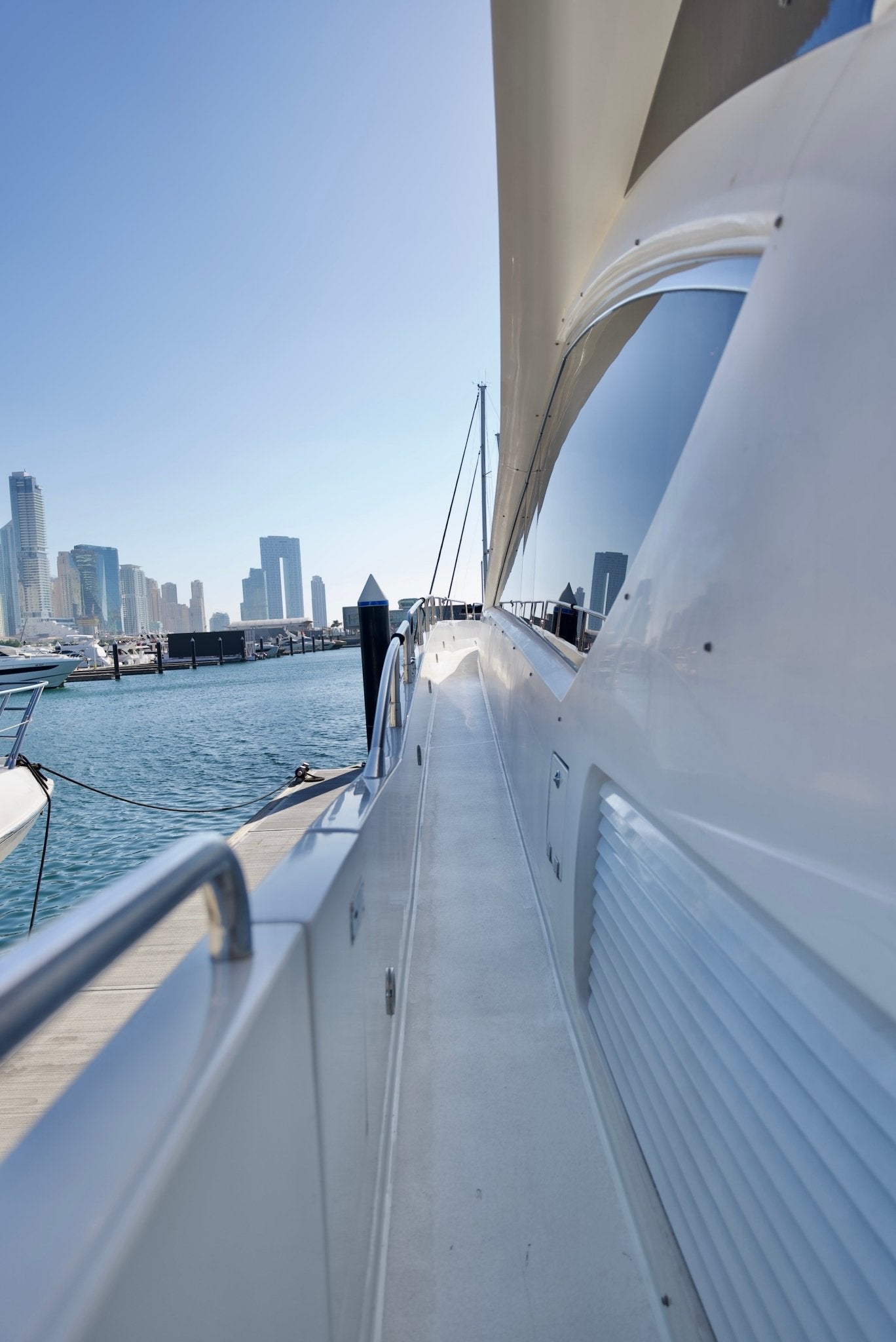 Dubai: privétour Sunseeker 90FT jacht