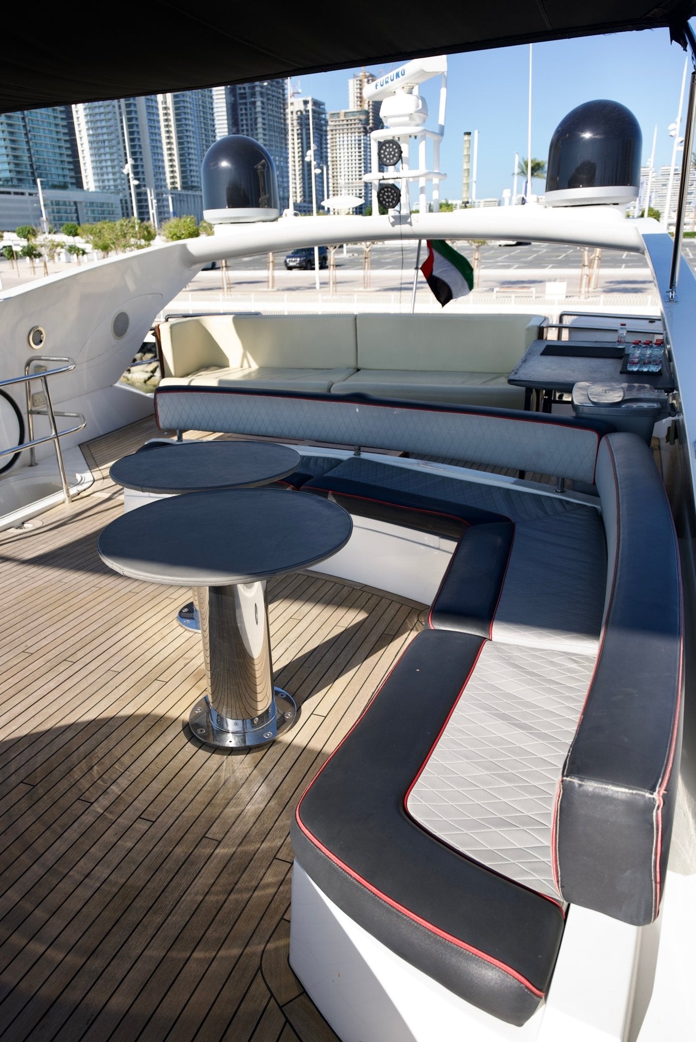Dubai: privétour Sunseeker 90FT jacht
