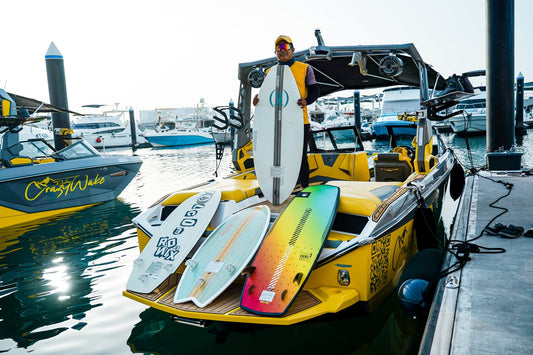 Dubai: Pengalaman Wake Surfing di Dubai Marina