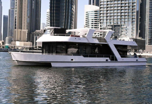 ドバイ: 100フィート ベラヴィータ(パーティー)ハウスボートツアー