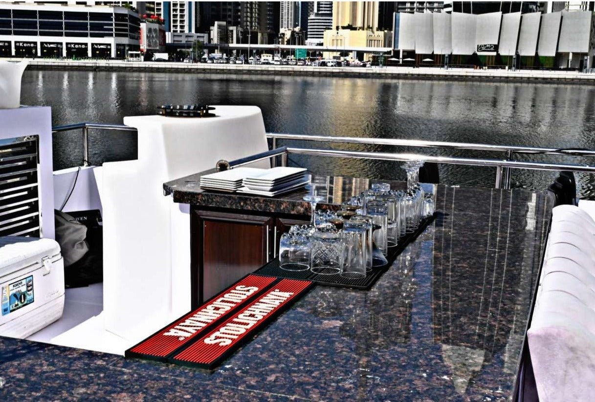 Dubai: 100 Fuß Bella Vita (Party) Hausboottour