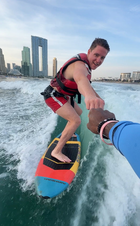 دبي: تجربة ويك لركوب الأمواج