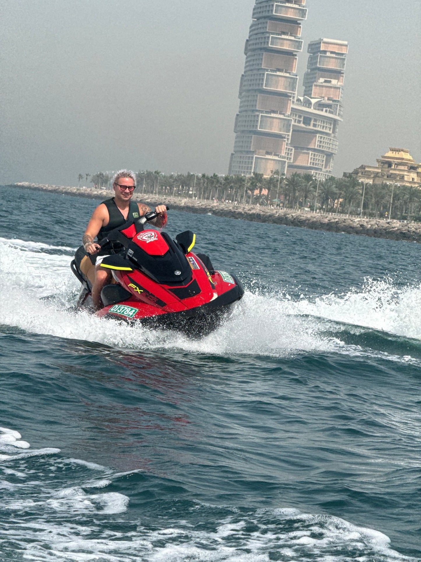 Dubai: Jet-Ski-Verleih in Dubai Marina