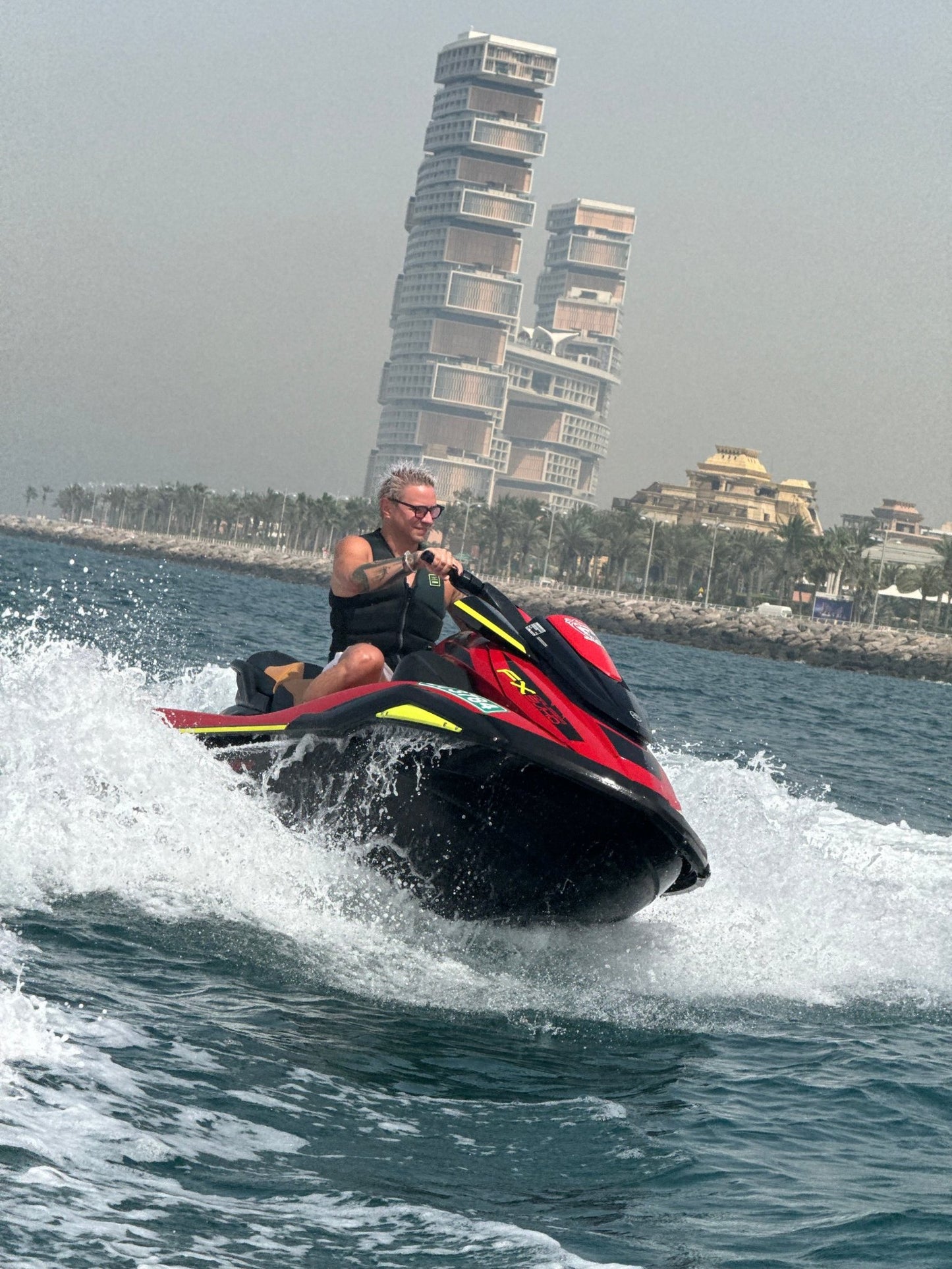 Dubai: Jet-Ski-Verleih in Dubai Marina