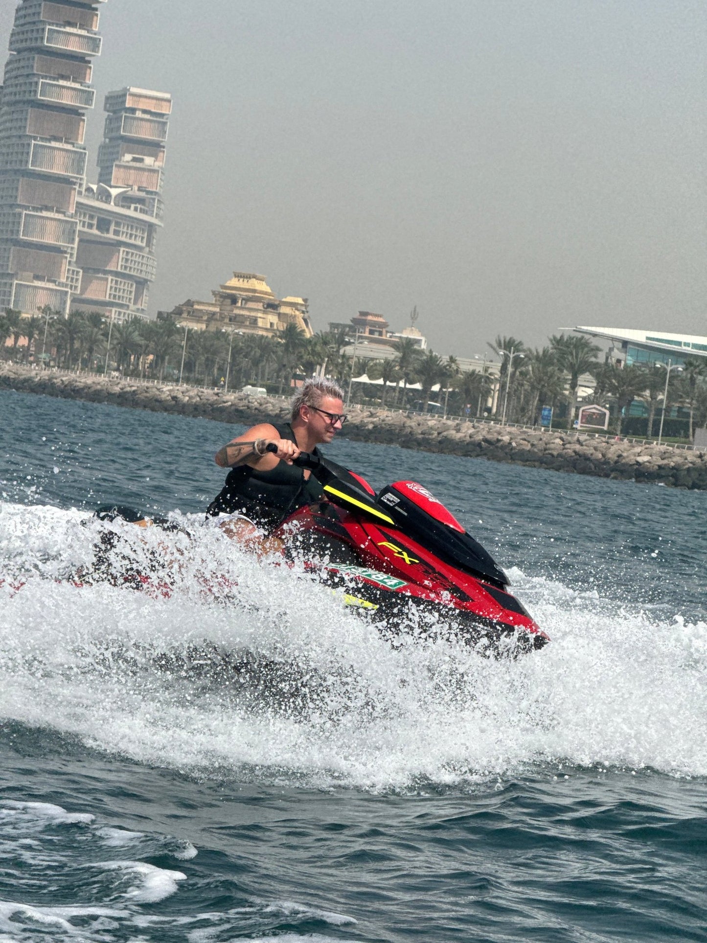Dubai: Jet-Ski-Verleih in Dubai Marina