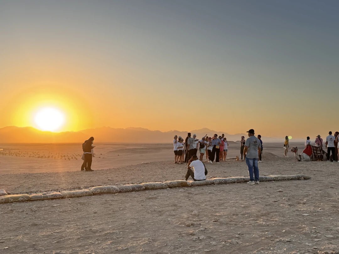 Hurghada: Stargazing Desert Trip by 4x4 Jeep & Dinner