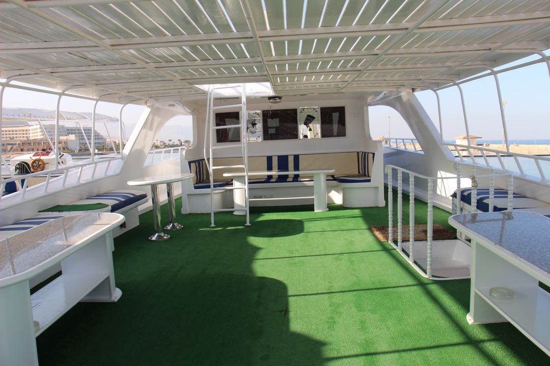 Ain El Sokhna: Panorama-Privatboot-Schnorchelausflug mit Mittagessen und alkoholfreien Getränken