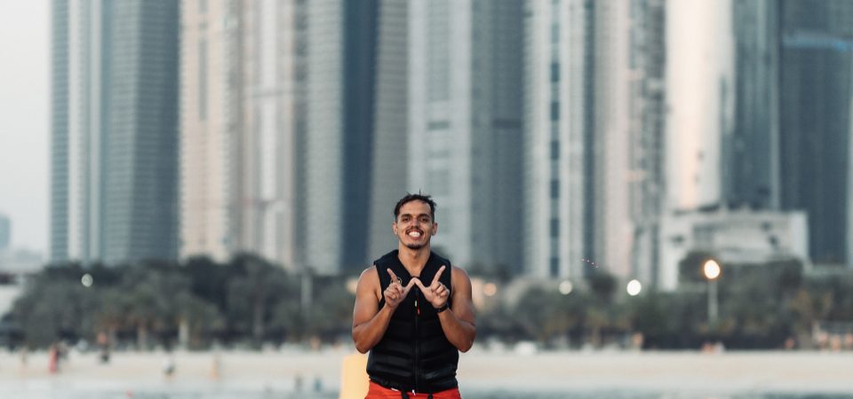 Дубай: прогулка на банановой лодке в районе Дубай Марина