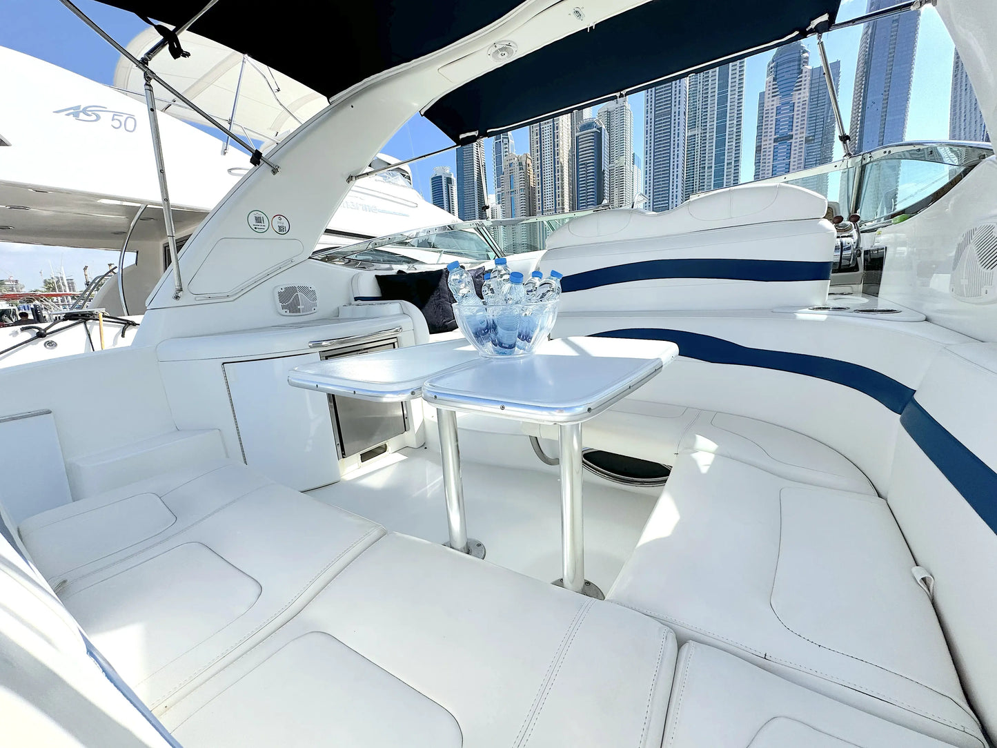 Dubai: Private Yacht Cruise on a 34FT Yacht