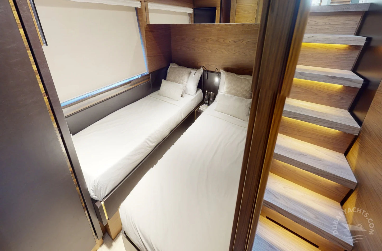 Dubai: privat Ferretti Lala 66FT de închiriere de iahturi de lux