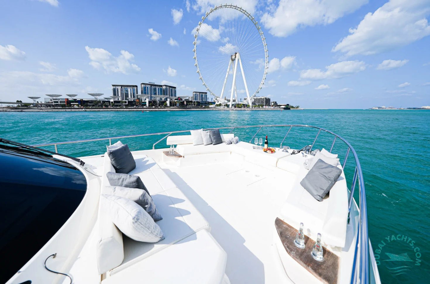 Dubai: privat Ferretti Lala 66FT de închiriere de iahturi de lux