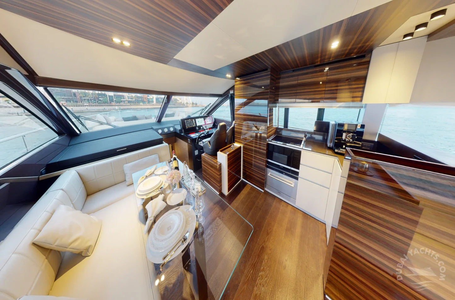 Dubai: privat Ferretti Lala 66FT de închiriere de iahturi de lux