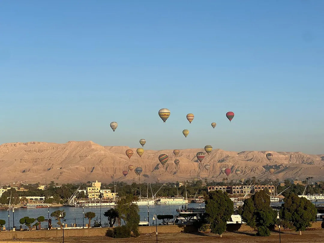 Luxor: Heißluftballonfahrt mit privater Tour durch das Ost- und Westufer