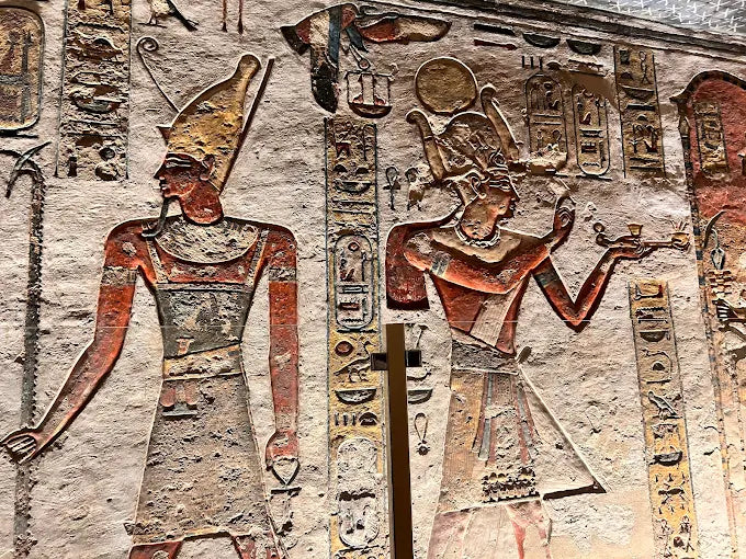 卢克索:西岸导览游 - 帝王谷、哈特谢普苏特神庙和门农巨像