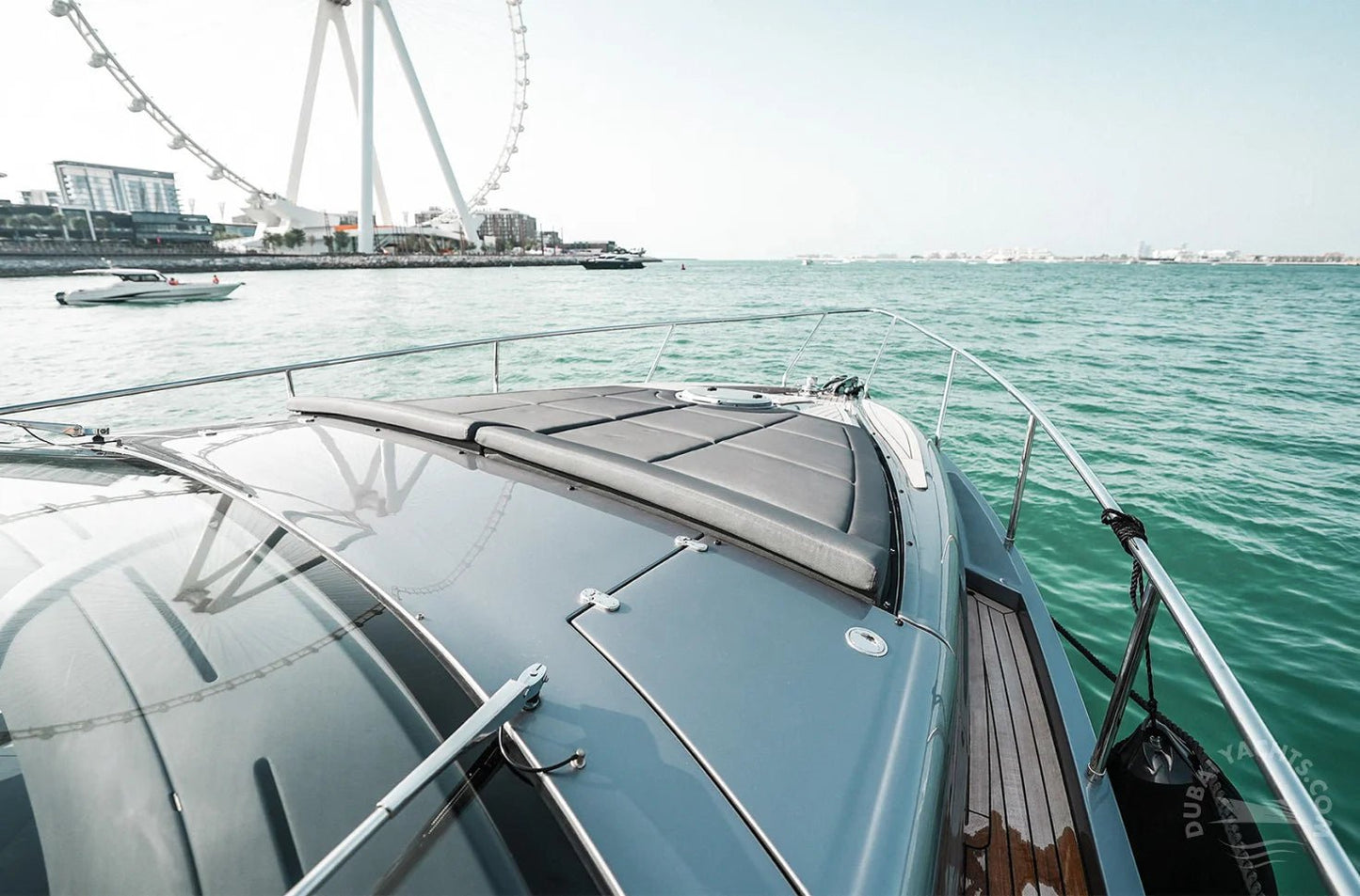 Dubai: Noleggio Yacht di Lusso Privato Sunseeker 65FT ANNA