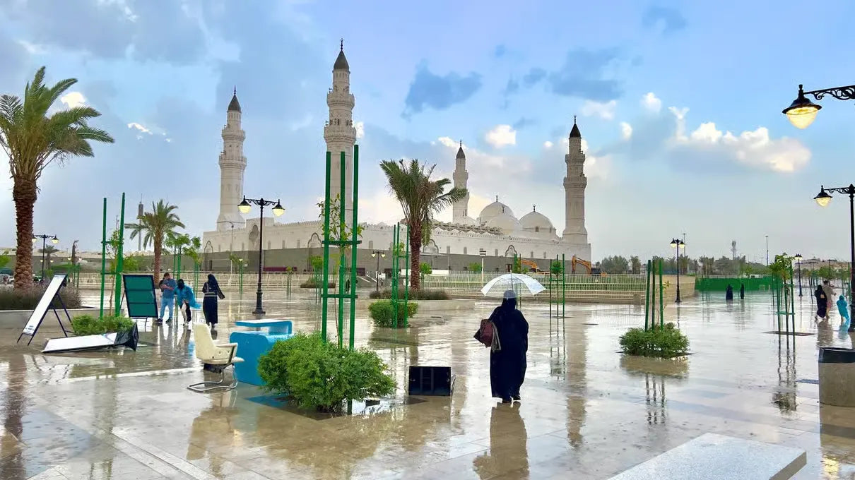 Madinah: Abeer Wells and Historic Souq Guided Tour