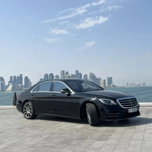 Doha: Private Autovermietung der Mercedes S-Klasse mit Fahrer