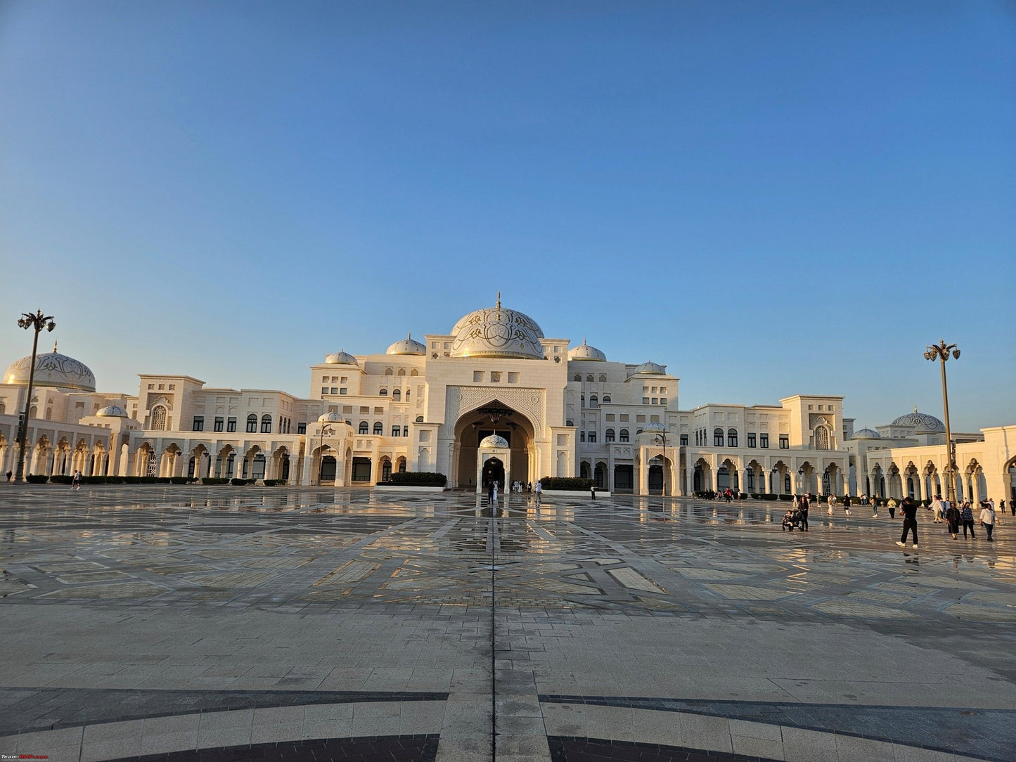 From Dubaï : Visite guidée premium de la ville d'Abu Dhabi
