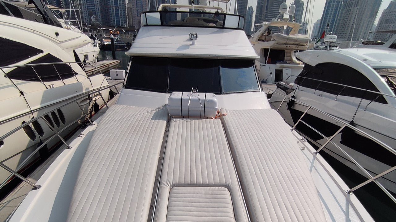 Dubaj: Amerykański jacht imprezowy Rhythm 58 FT