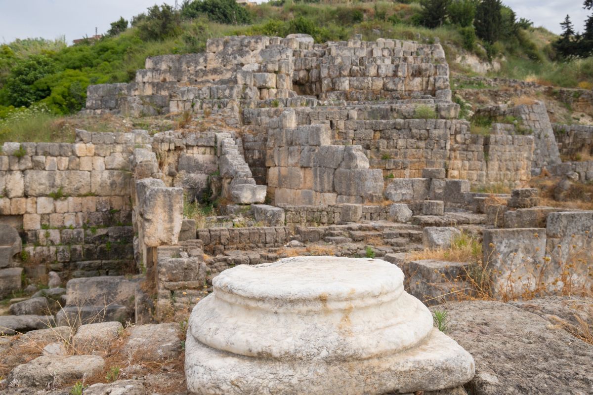 De Beirute: Excursão de um dia ao marco de Mleeta, Castelo de Beaufort e Templo de Eshmun