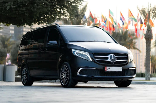 Doha: Private Van-Vermietung der Mercedes Benz V-Klasse mit Fahrer