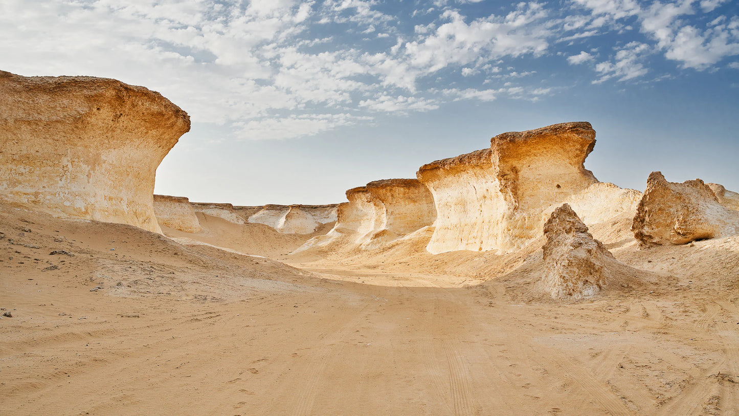 Vest-Qatar: Richard Serra-ørkenskulptur og Umbrella Rock-tur